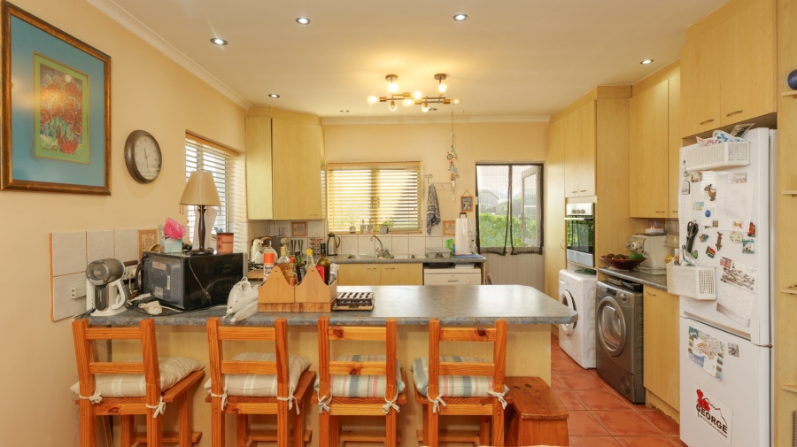 3 Bedroom Property for Sale in Suiderstrand Western Cape